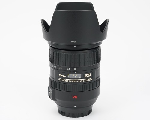 Nikon nikkor 200 mm - 18-200,